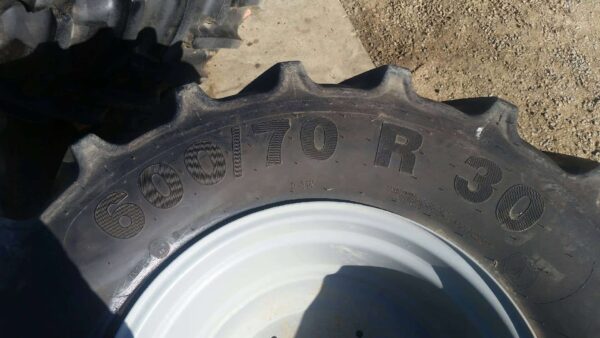 Deutz 7 Series Wheels  - Front Rims and Tyres as new - 600/70 R30 - Image 2