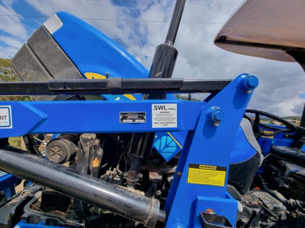 SOLD - Used New Holland TT75 with NELL Loader and pallet forks - LOW HRS - Image 12