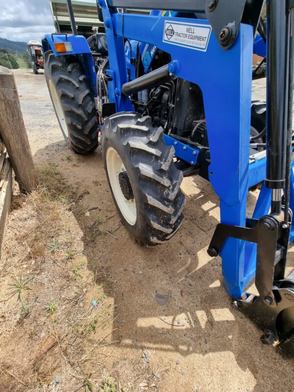 SOLD - Used New Holland TT75 with NELL Loader and pallet forks - LOW HRS - Image 14